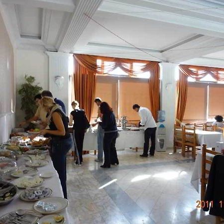 Hotel Club Z Kyrenia  Exterior foto